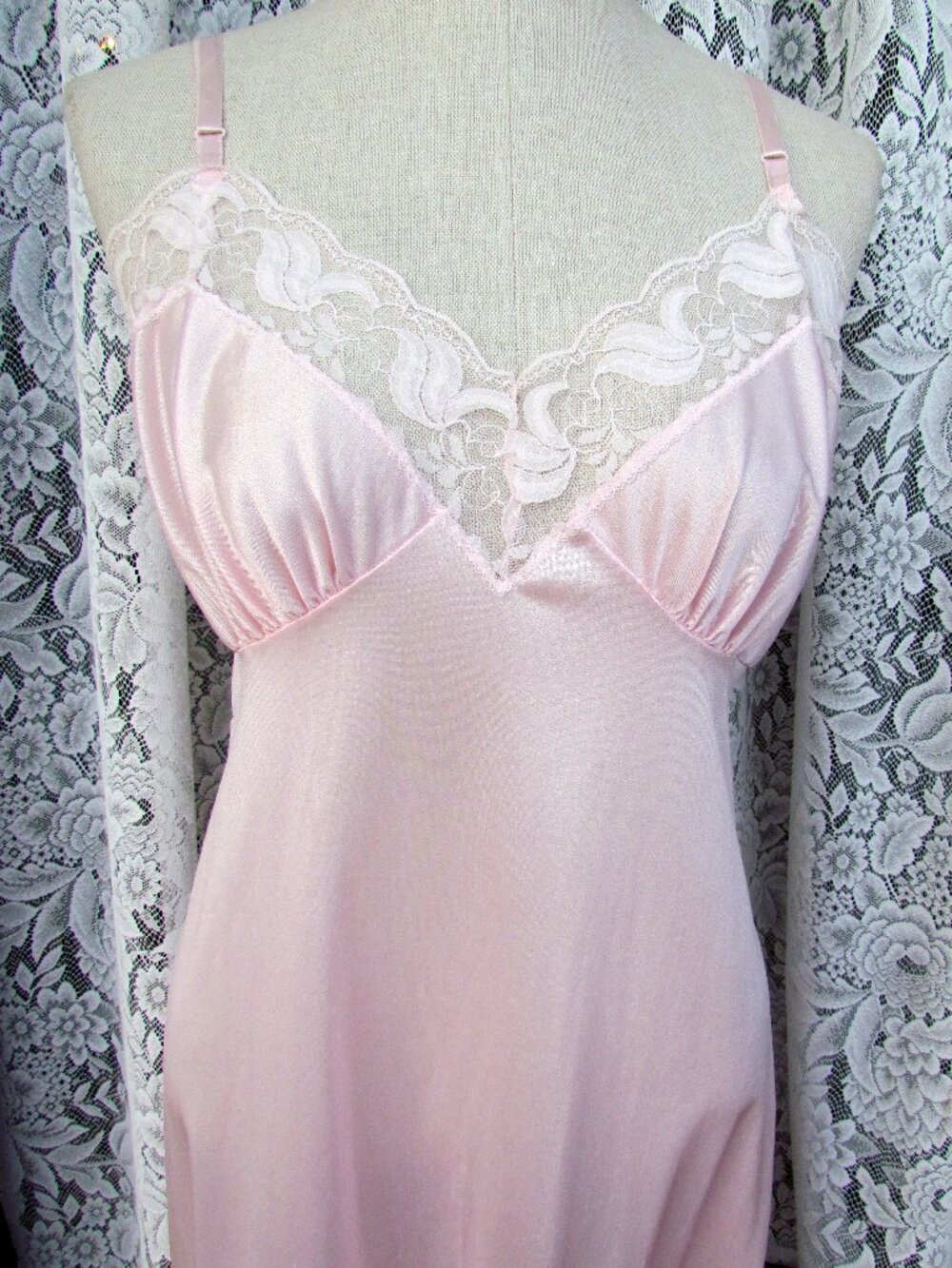 PINK FULL SLIP, 12-14, L, Bust 45, VINTAGE BARI w LACE, ADJUSTABLE STRAPS, EUC